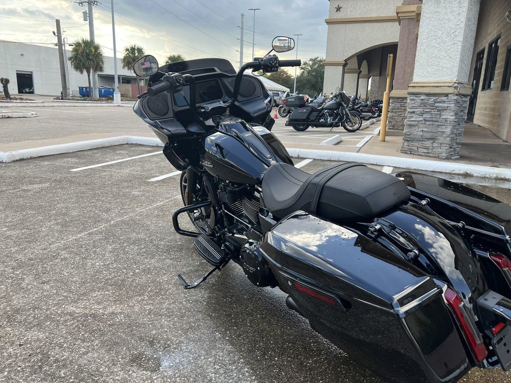 Road Glide®