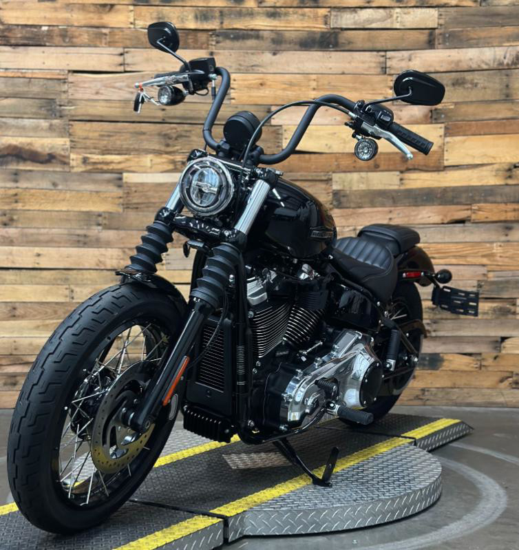Street Bob®