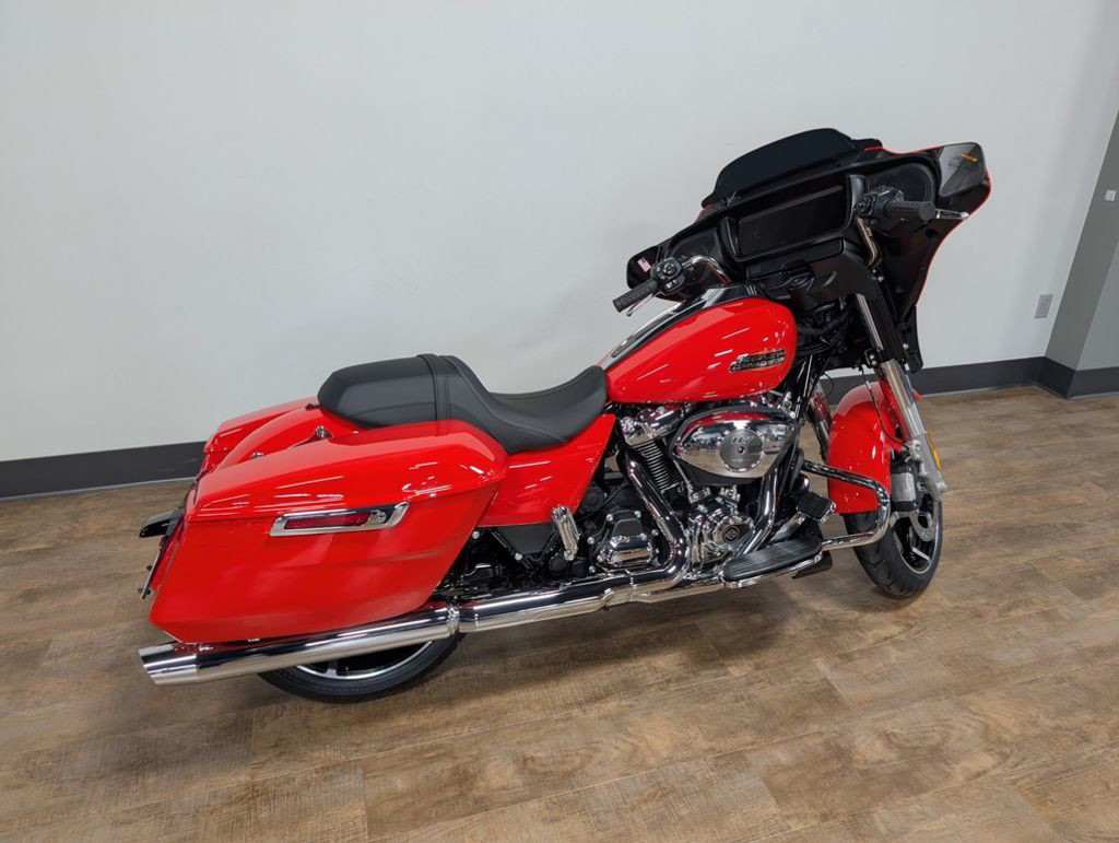 Street Glide®