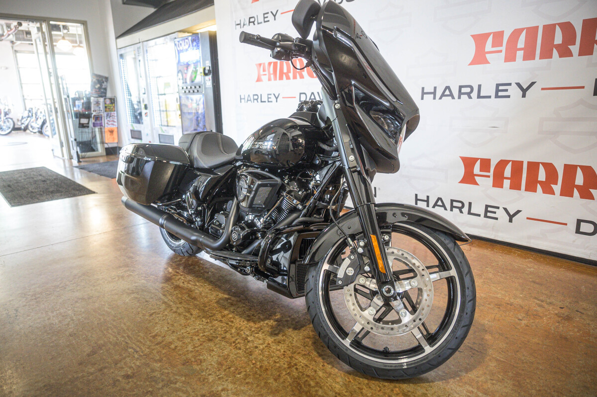 Street Glide®