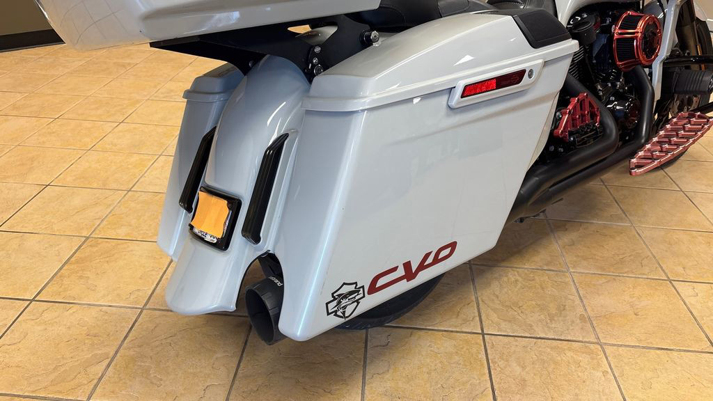 CVO® Road Glide®