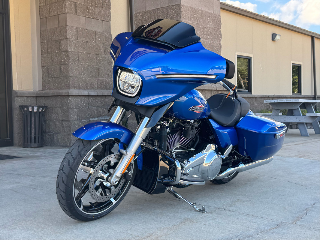Street Glide®