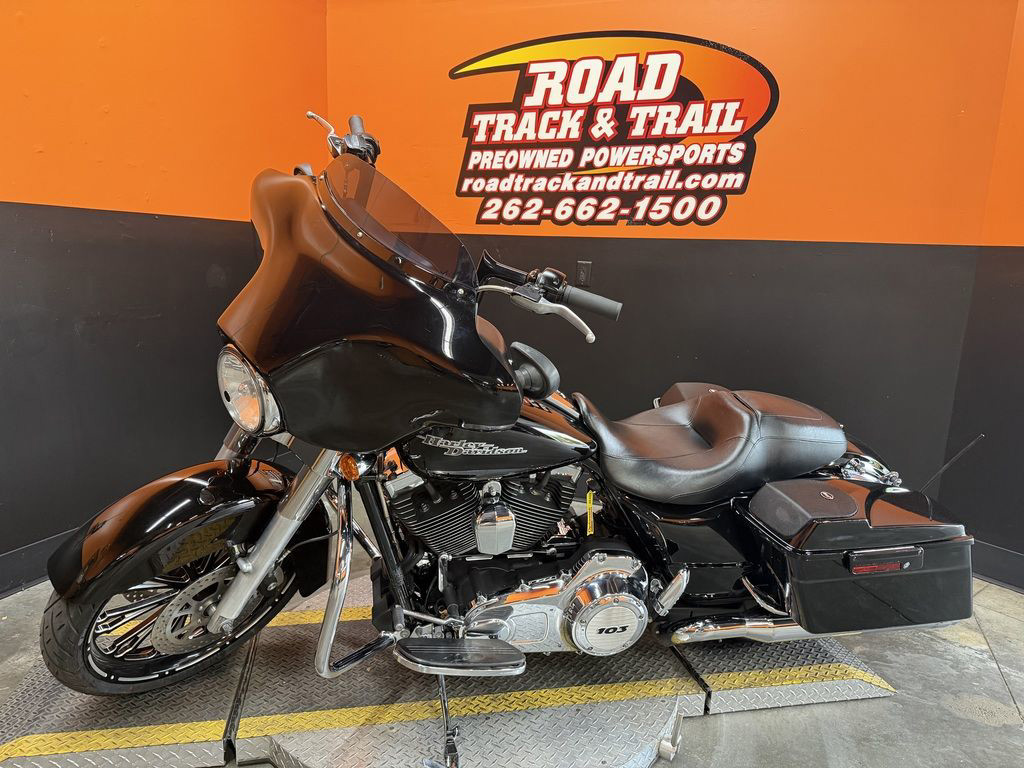 Street Glide®