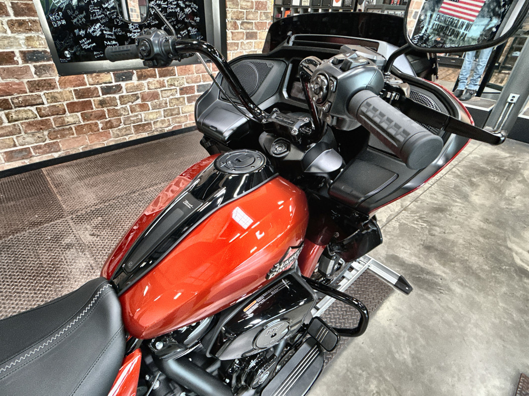 Road Glide®