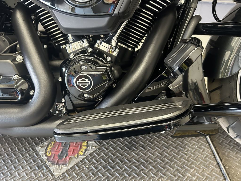 Road Glide®
