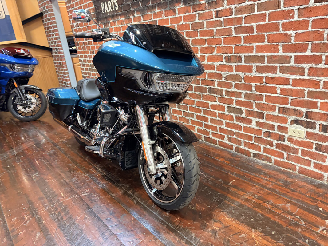 Road Glide®
