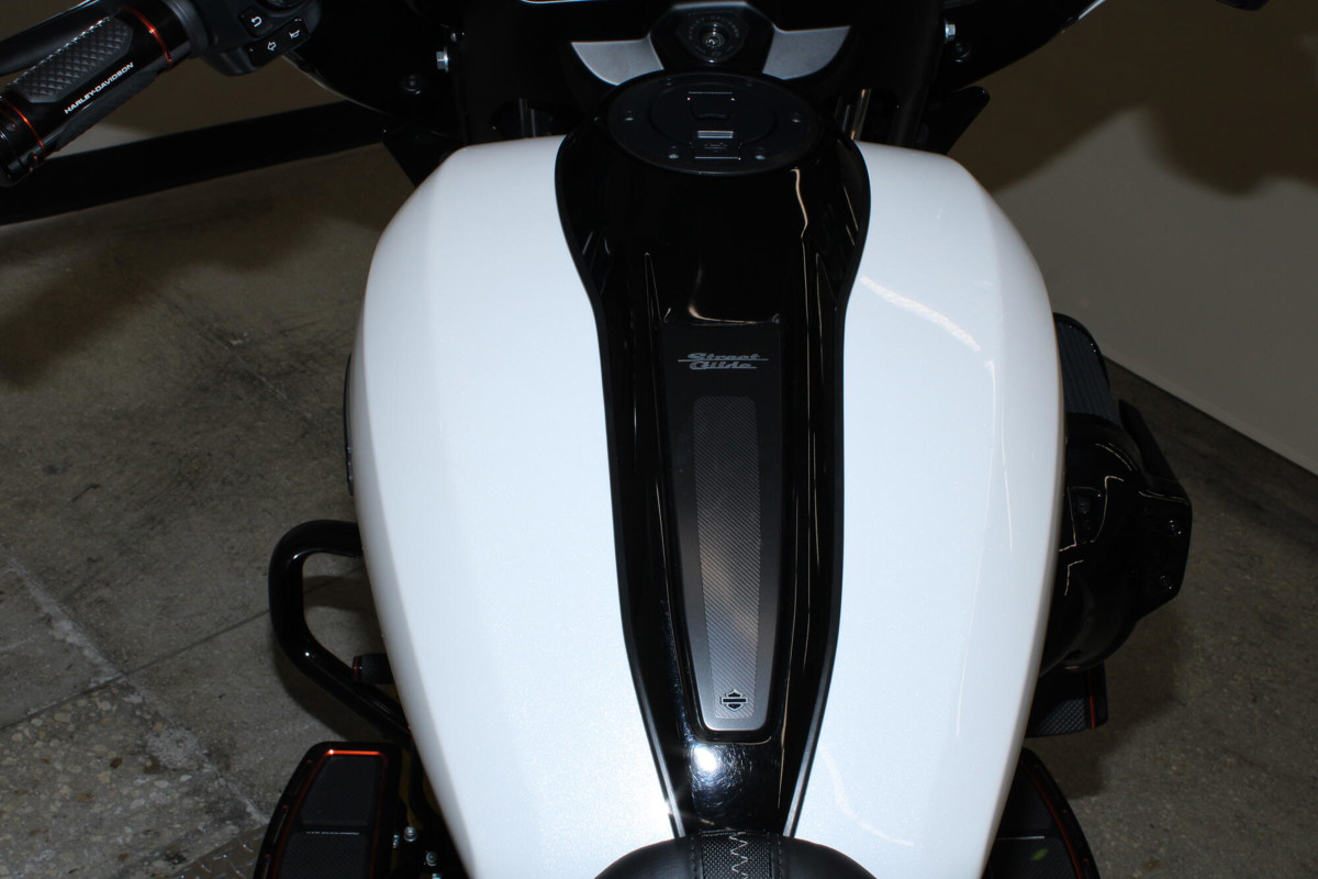 Street Glide®
