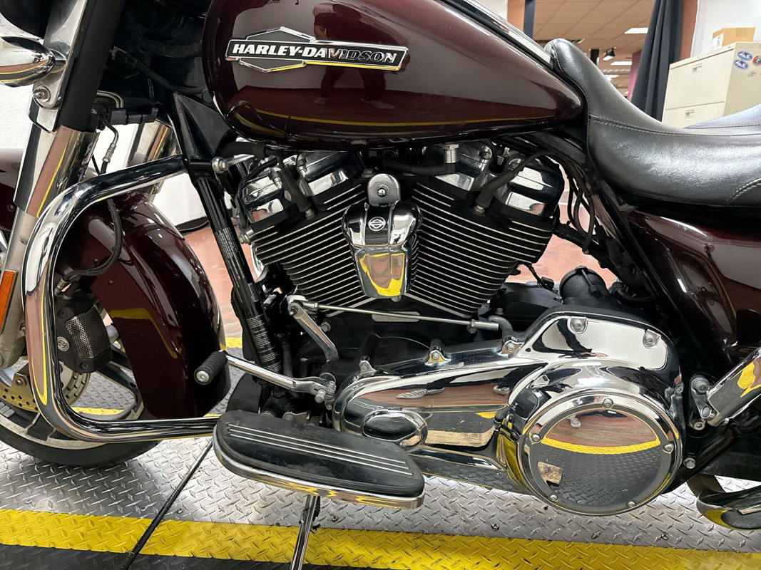Street Glide®