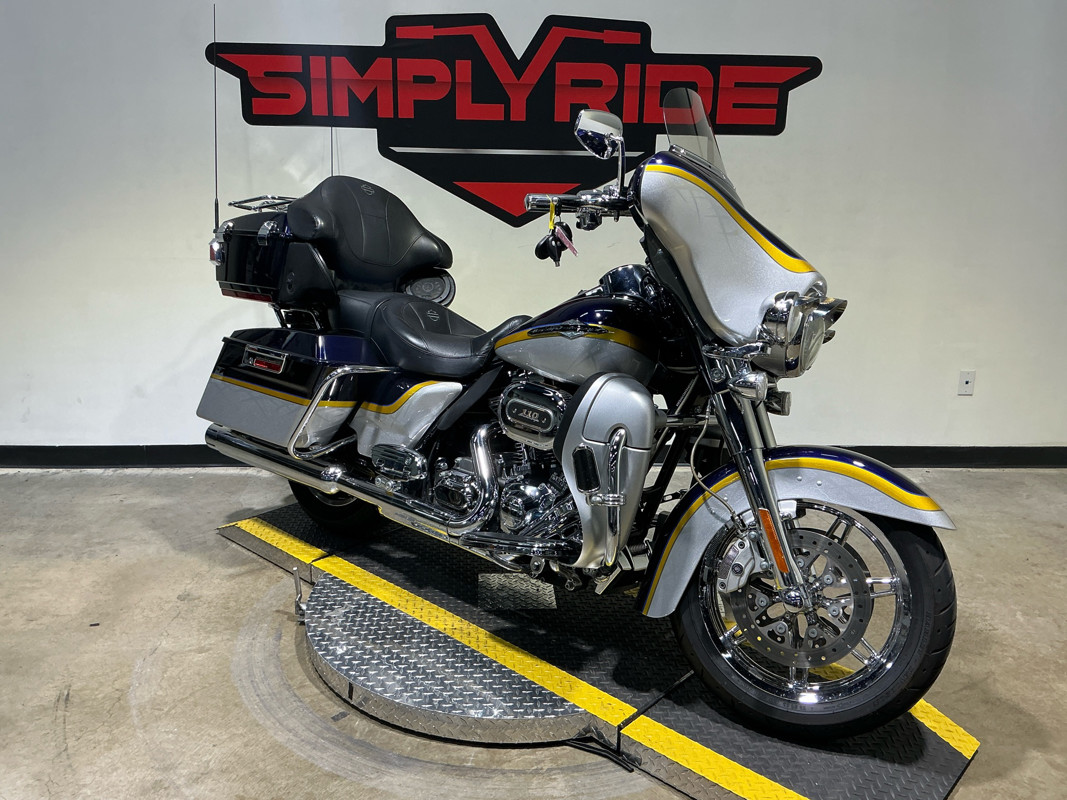 CVO® Ultra Classic® Electra Glide®