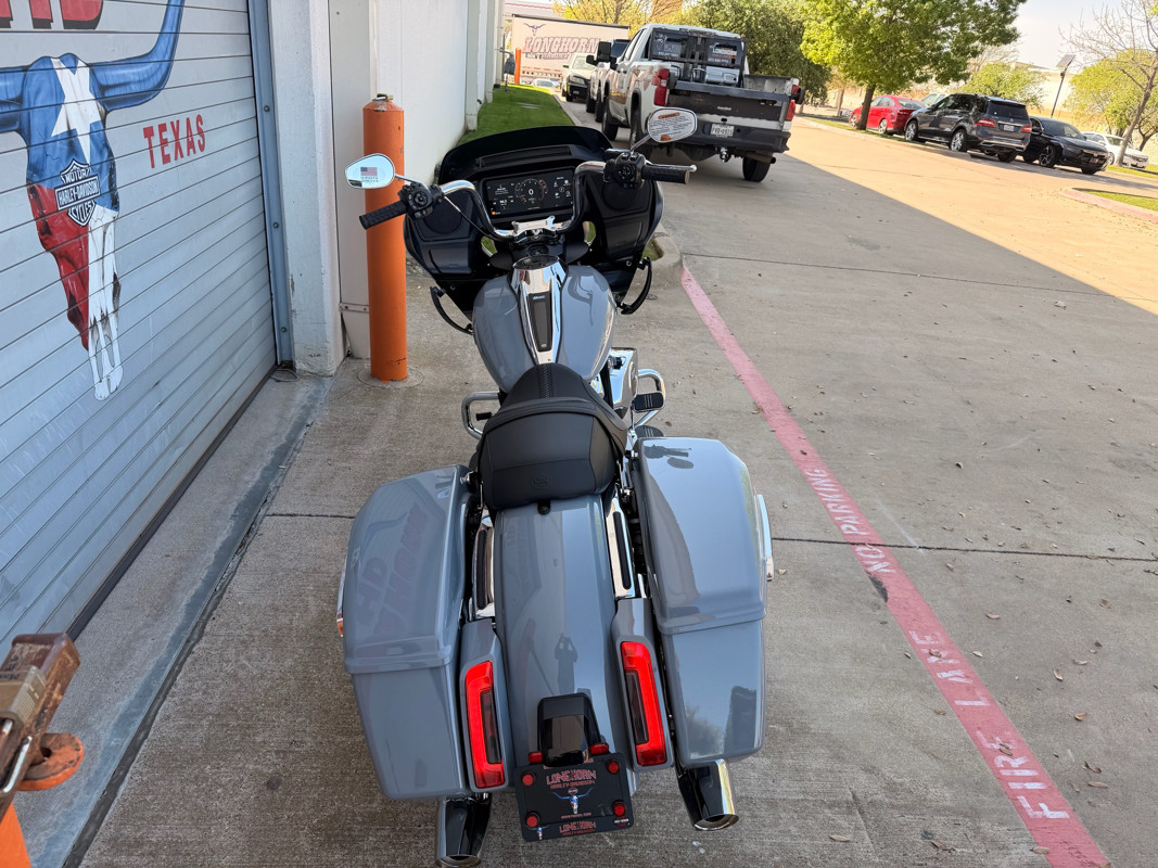 Road Glide®