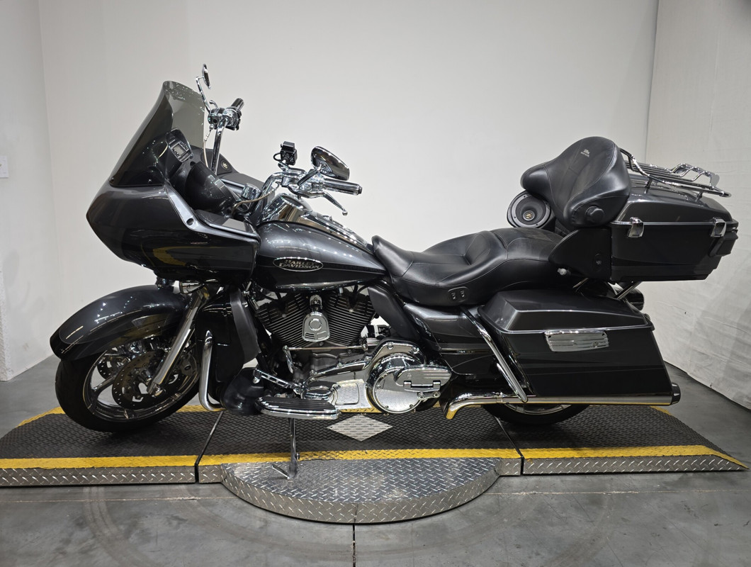 CVO™ Road Glide® Ultra