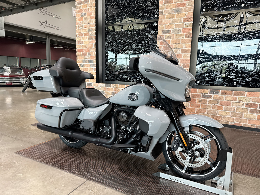Street Glide® Ultra