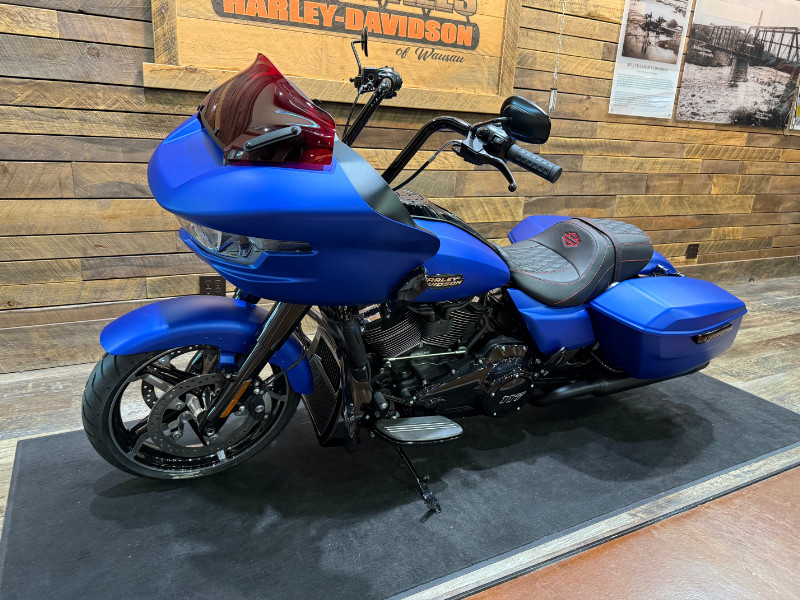 Road Glide®