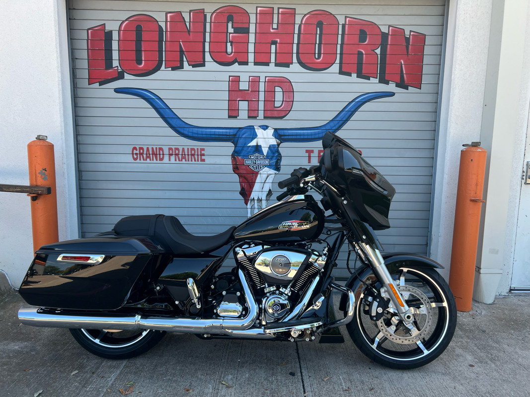 Street Glide®