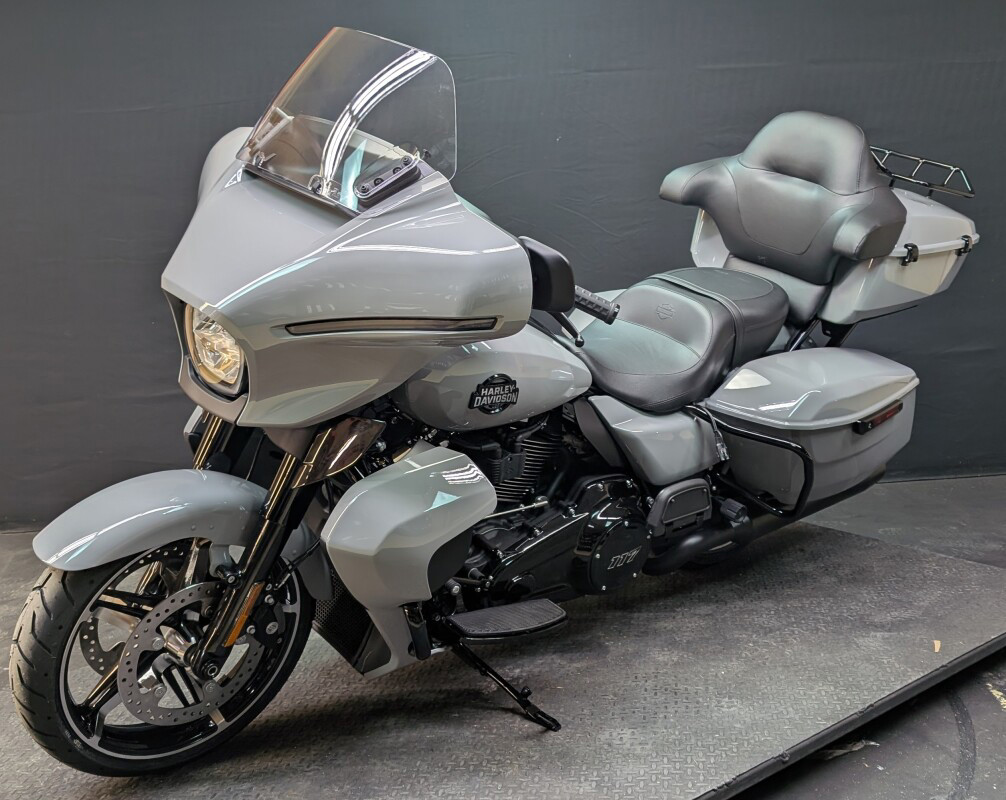 Street Glide® Ultra