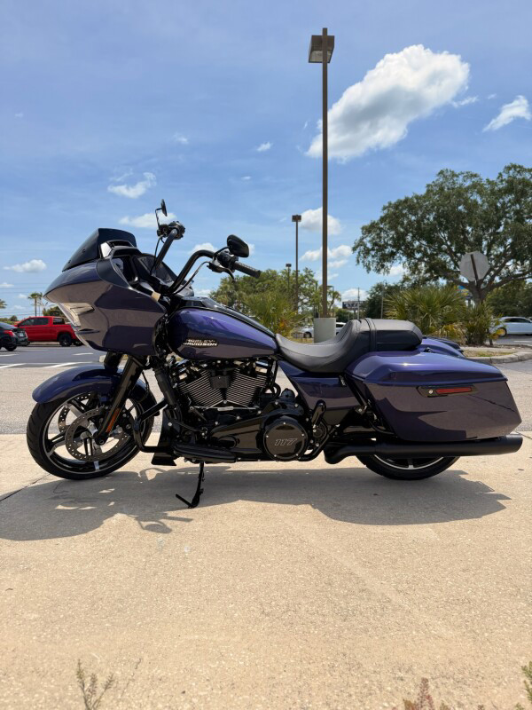 Road Glide®