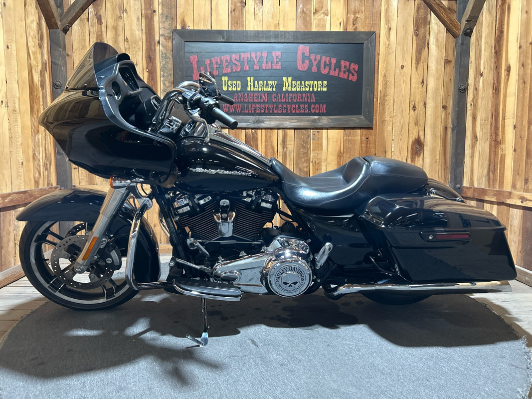 Road Glide®