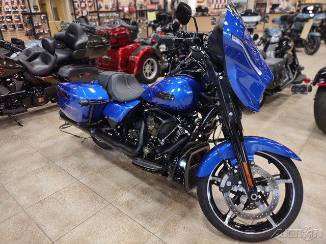 Street Glide®