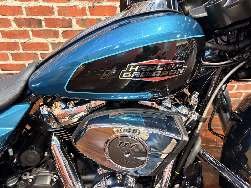 Street Glide®