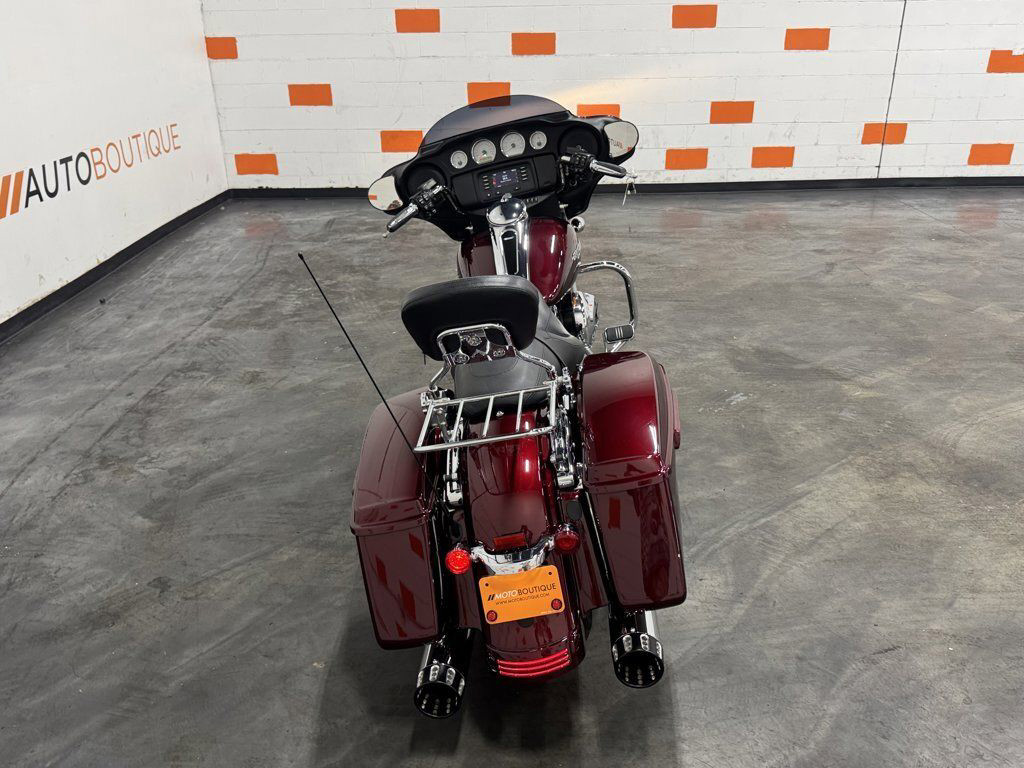 Street Glide®
