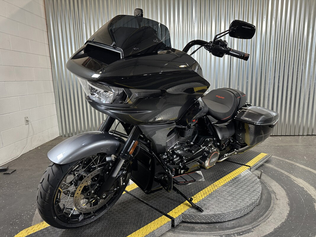 CVO® Road Glide®