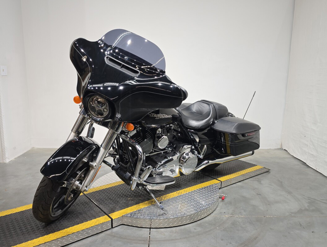 Street Glide®