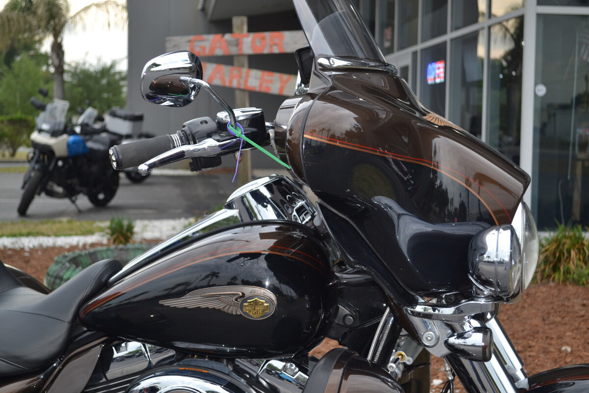 Tri Glide® Ultra Classic® 110th Anniversary