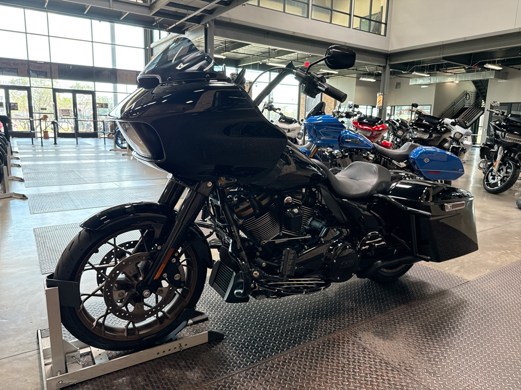 Road Glide® ST