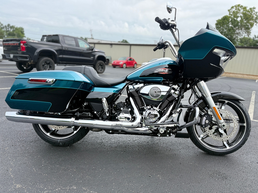 Road Glide®