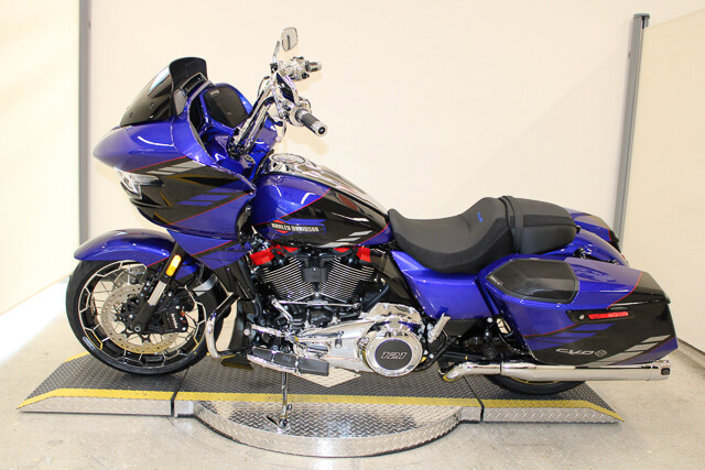 CVO® Road Glide®