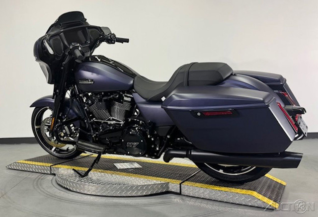 Street Glide®