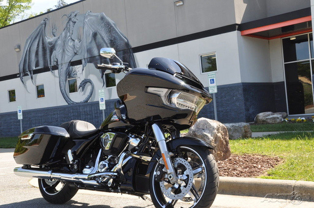 Road Glide®