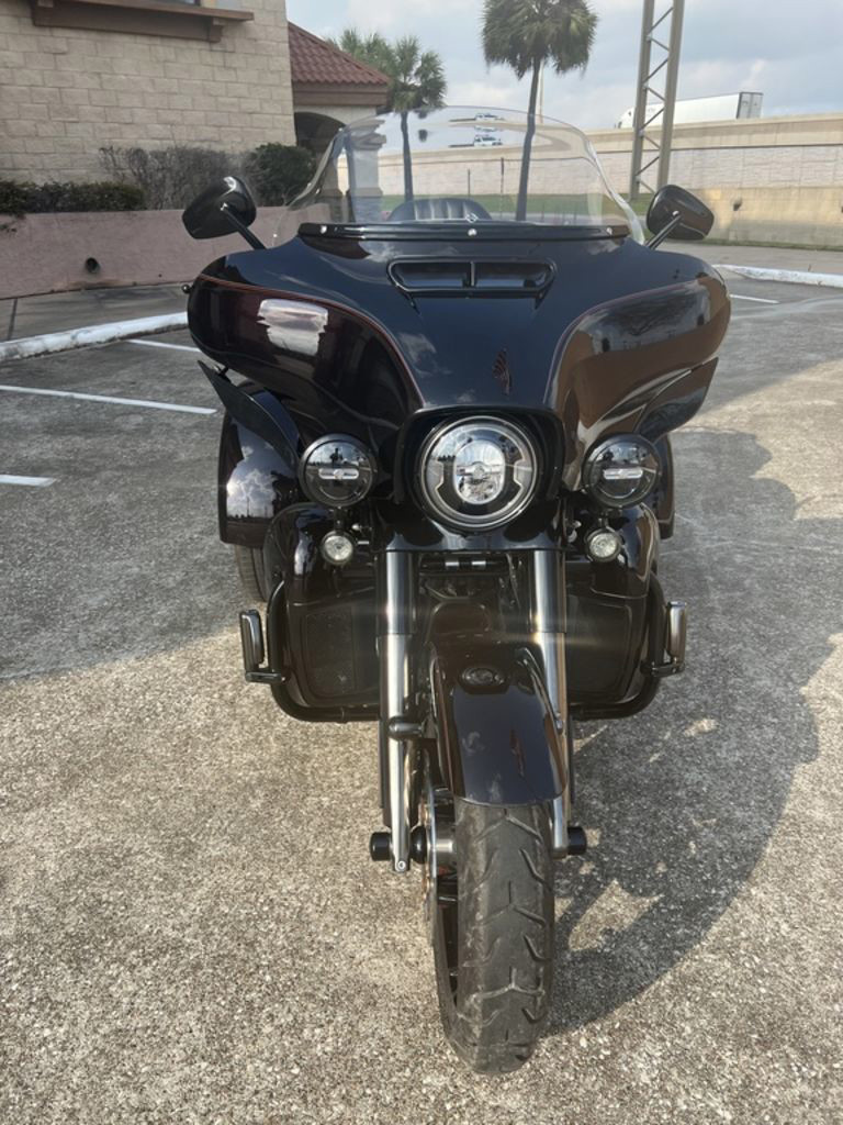 CVO® Tri Glide® Ultra