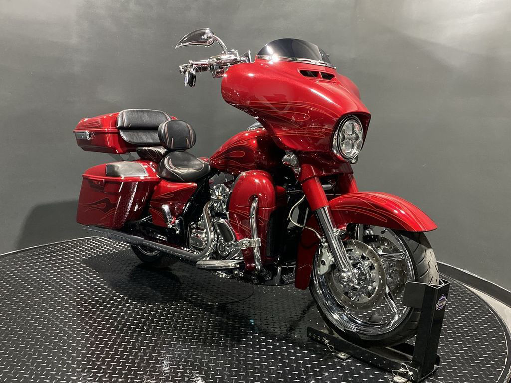 CVO® Street Glide®