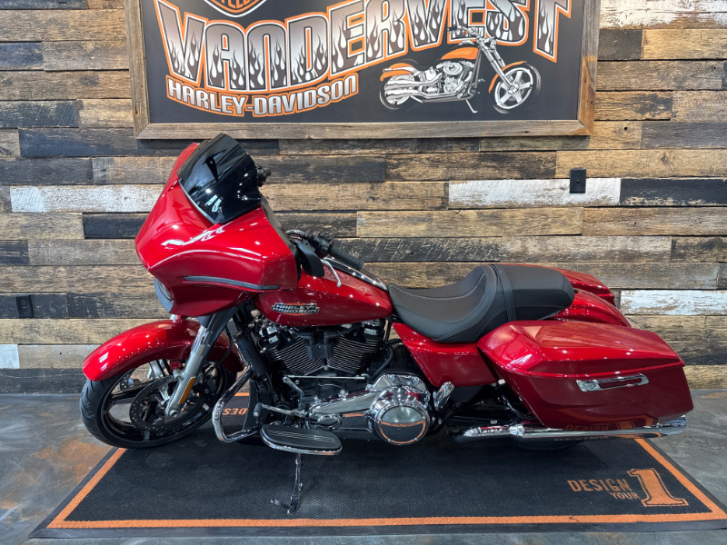 Street Glide®
