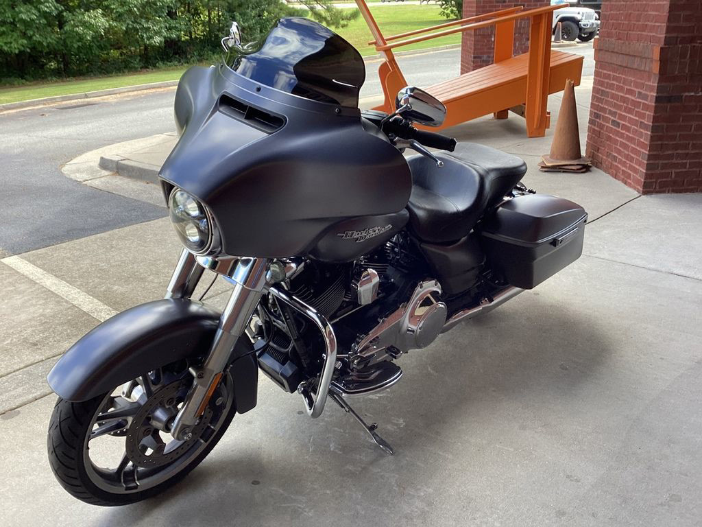 Street Glide®