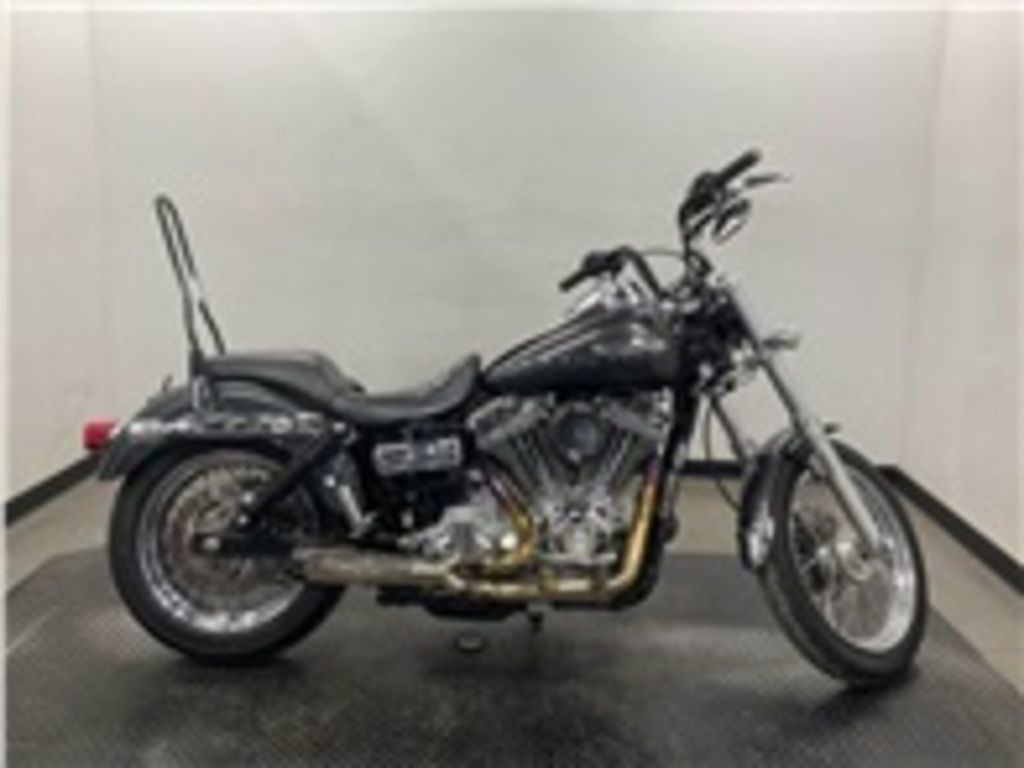 Dyna® Super Glide® Custom