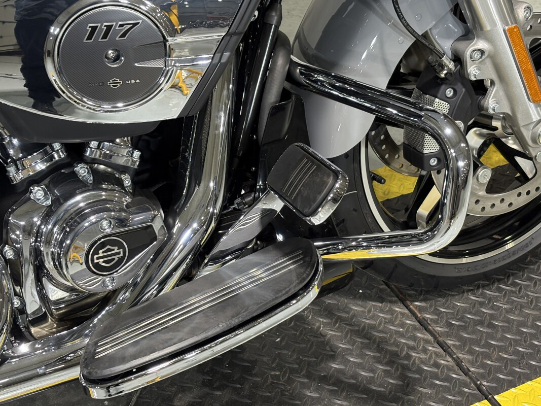 Road Glide®
