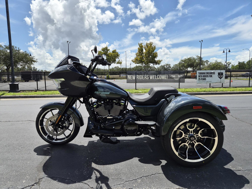 Road Glide® 3