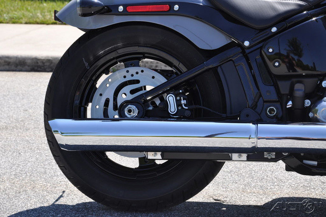 Street Bob®