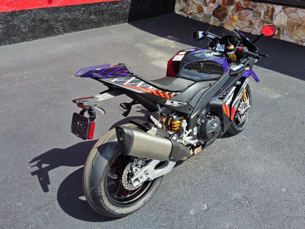 RSV4 1100