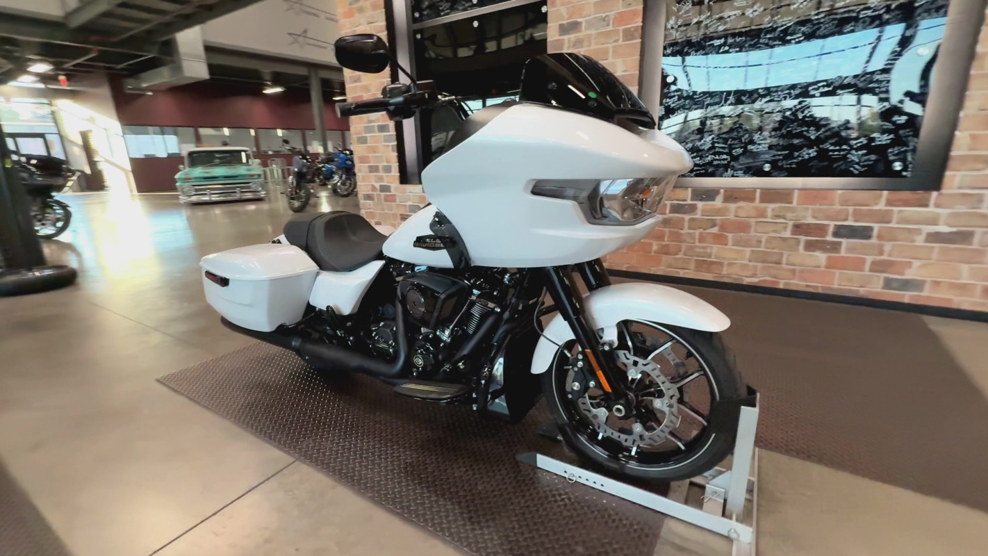 Road Glide®