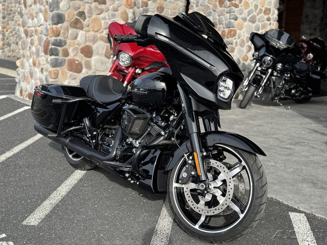 Street Glide®