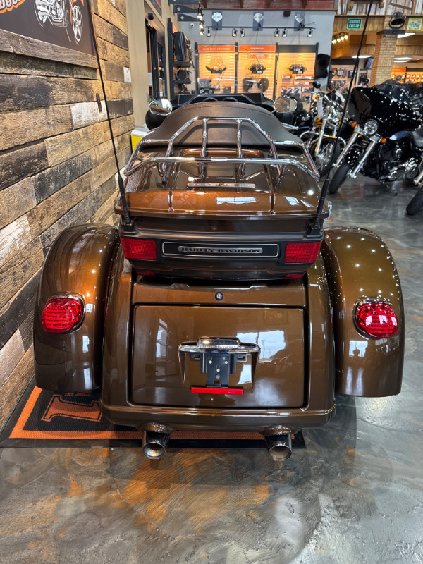 Tri Glide® Ultra Classic® 110th Anniversary