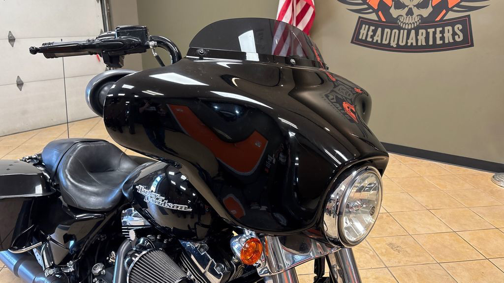 Street Glide®