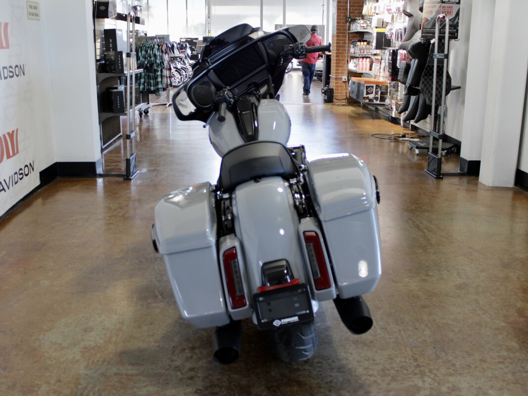 Street Glide®