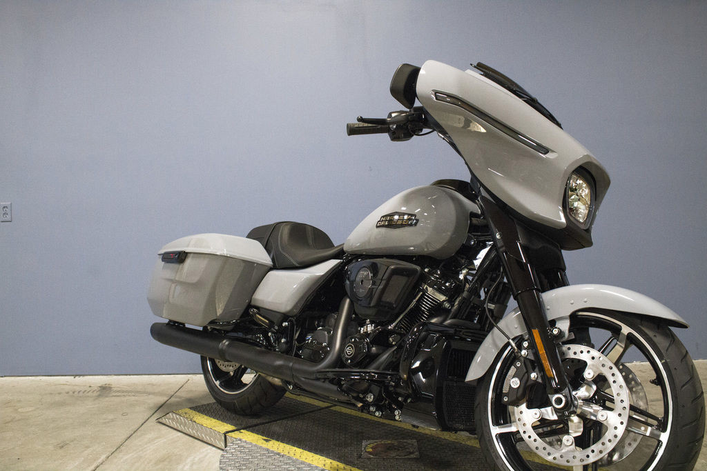 Street Glide®