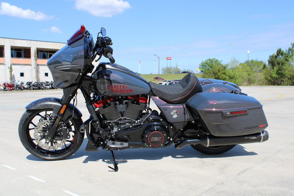 CVO® Street Glide® ST