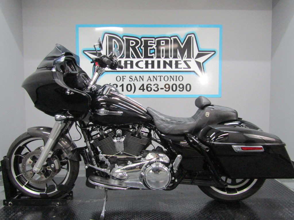 Road Glide®