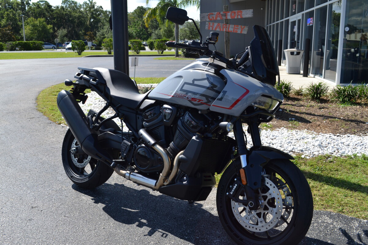 Pan America® 1250 ST